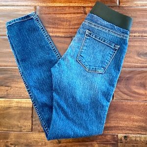 KAREN KANE Jean Jegging High Rise Distressed Size 4